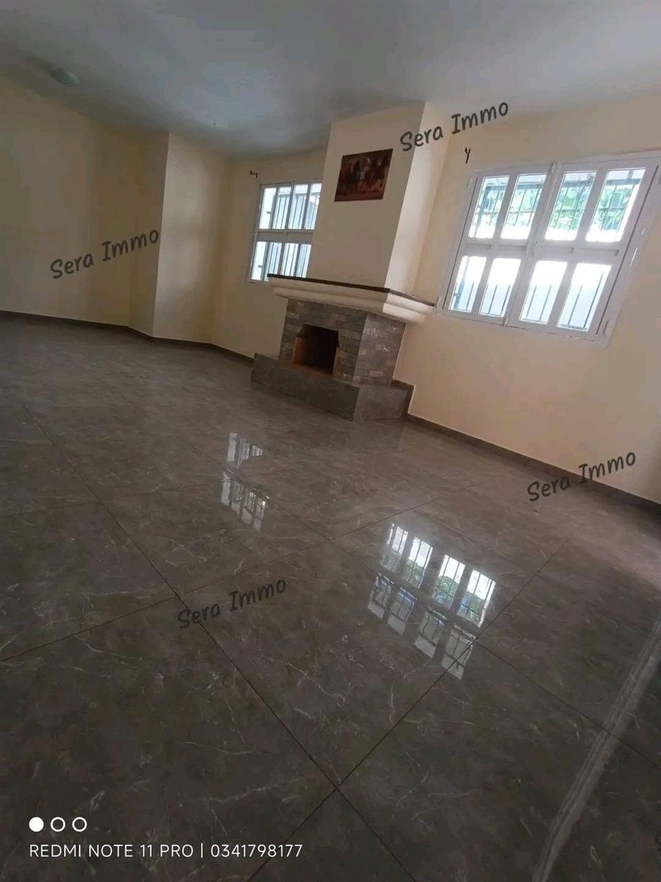 Maison basse F3 à louer — Ivandry, Antananarivo - photo 4