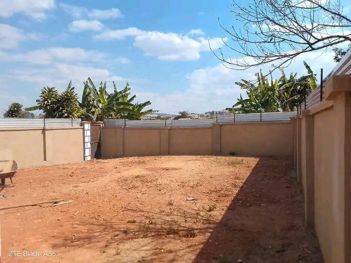 Villa basse indépendante 4 pièces — Ambohimangakely, Antananarivo - photo 3