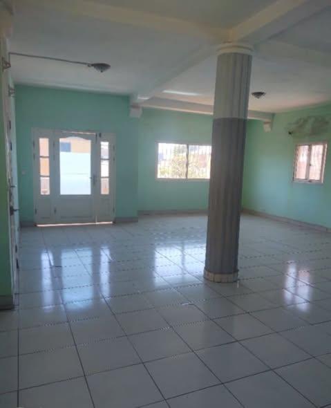 Maison 2 ch. à louer — Talatamaty - photo 2