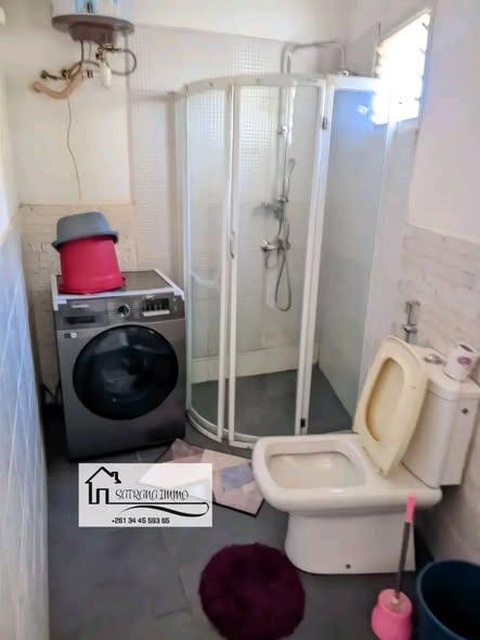 Maison 4 ch. à louer — Ivato - photo 3