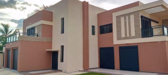 Maison 4 ch. 152 m² à vendre — Mahajanga - photo 1