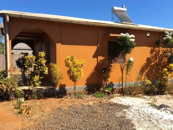 Maison 2 ch. à louer — Antsiranana - photo 1