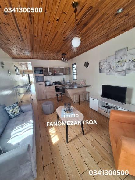 Appartement à louer — 67ha - photo 2