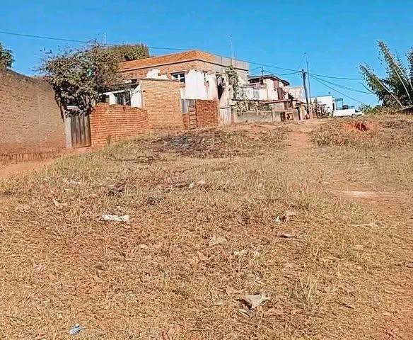 Terrain 650 m² titré et borné — Andoharanofotsy, Antananarivo - photo 2