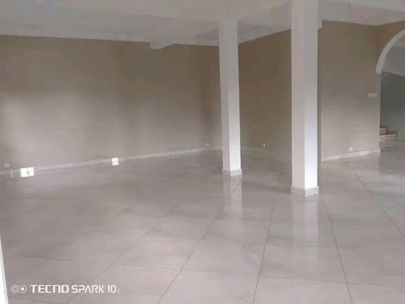 Maison 4 ch. à louer — Ambohibao - photo 5