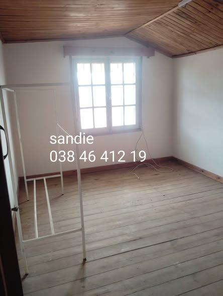 Appartement 3 ch. à louer — Andoharanofotsy - photo 2