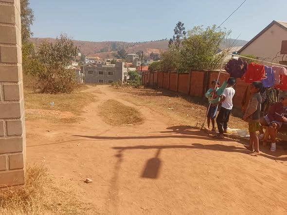 Terrain à vendre — Ambohibao - photo 1