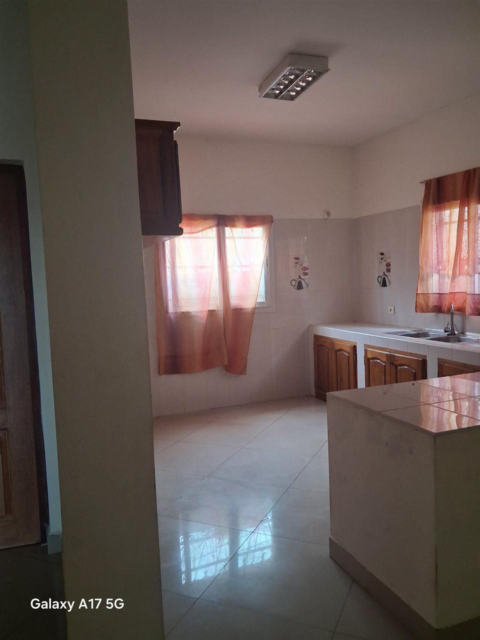 Maison basse indépendante 2 chambres — Mahatsinjo Alasora, Antananarivo - photo 5