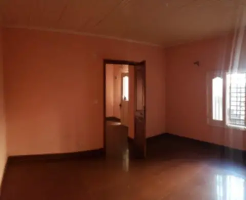 Trano Ahofa 1 ch. à louer… — 550 000 Ar | Fonenako