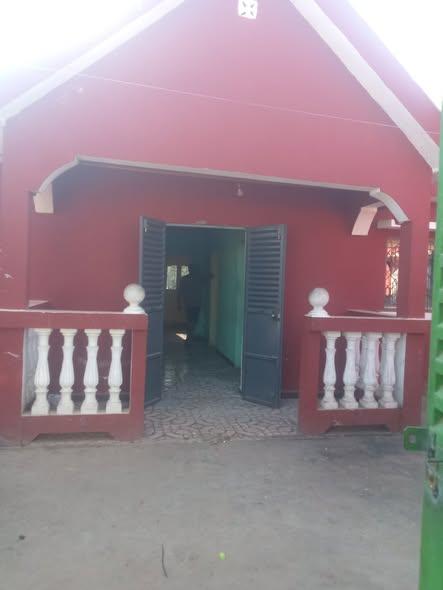 Maison 4 ch. à louer — Itaosy - photo 1