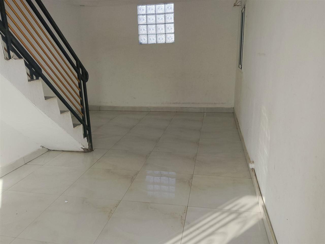 Maison entière F3 2 chambres — Soavimbahoaka Ampasapito, Antananarivo - photo 3