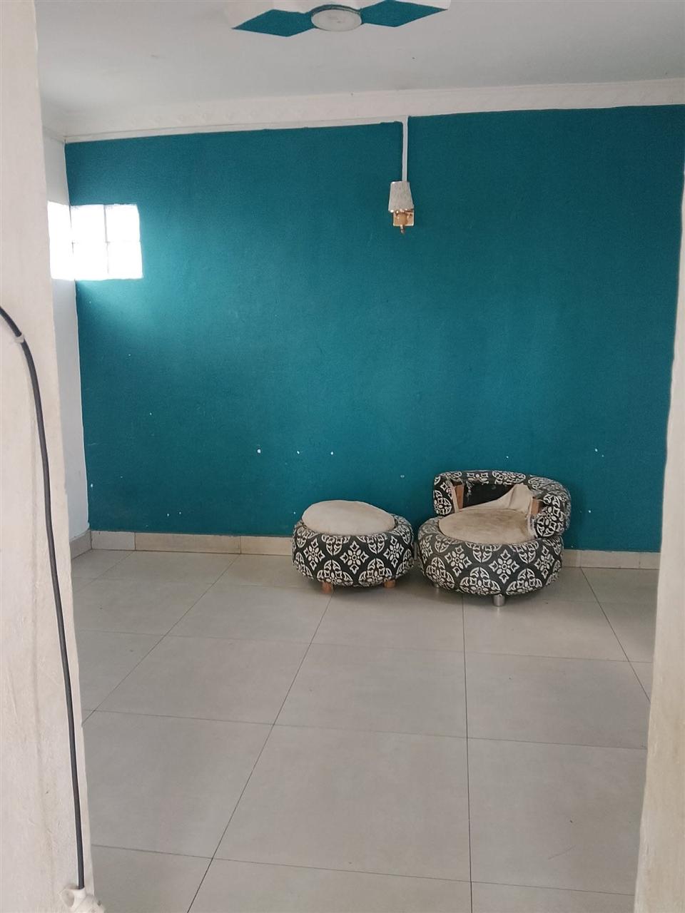 Maison entière F3 2 chambres — Soavimbahoaka Ampasapito, Antananarivo - photo 4