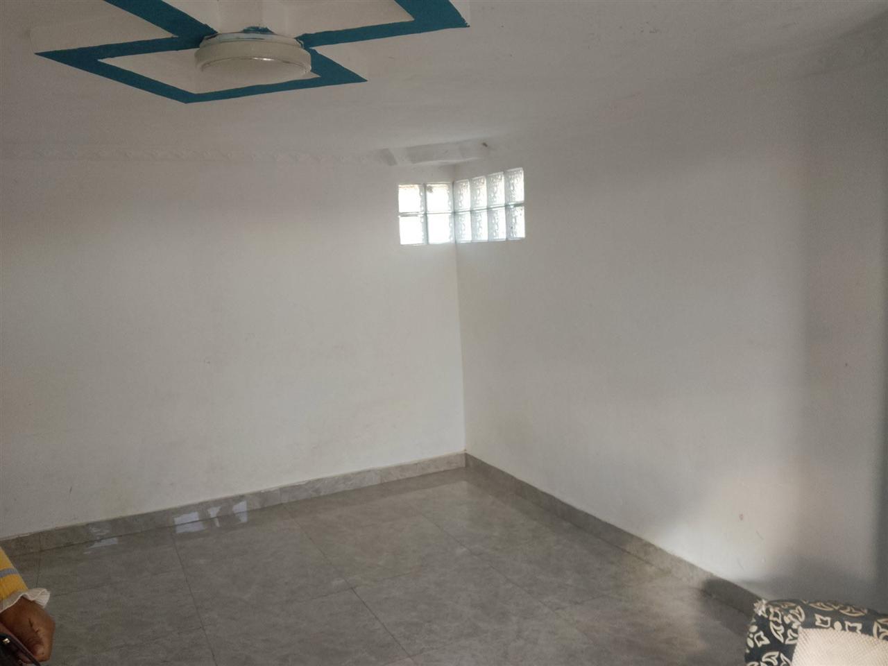 Maison entière F3 2 chambres — Soavimbahoaka Ampasapito, Antananarivo - photo 5
