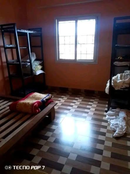 Appartement 4 ch. à louer — Ambatoroka - photo 3