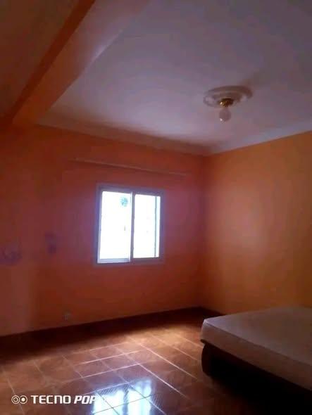 Appartement 4 ch. à louer — Ambatoroka - photo 4