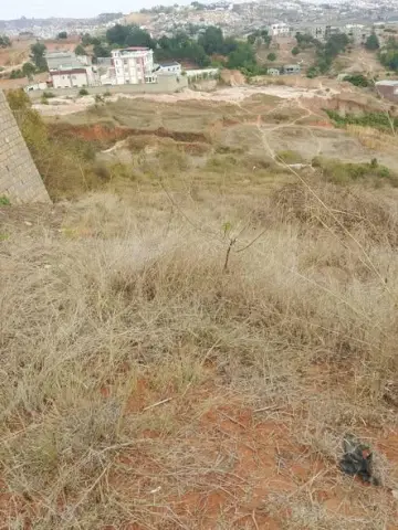 Terrain 800 m² à vendre — By Pass… — 60 000 000 Ar | Fonenako
