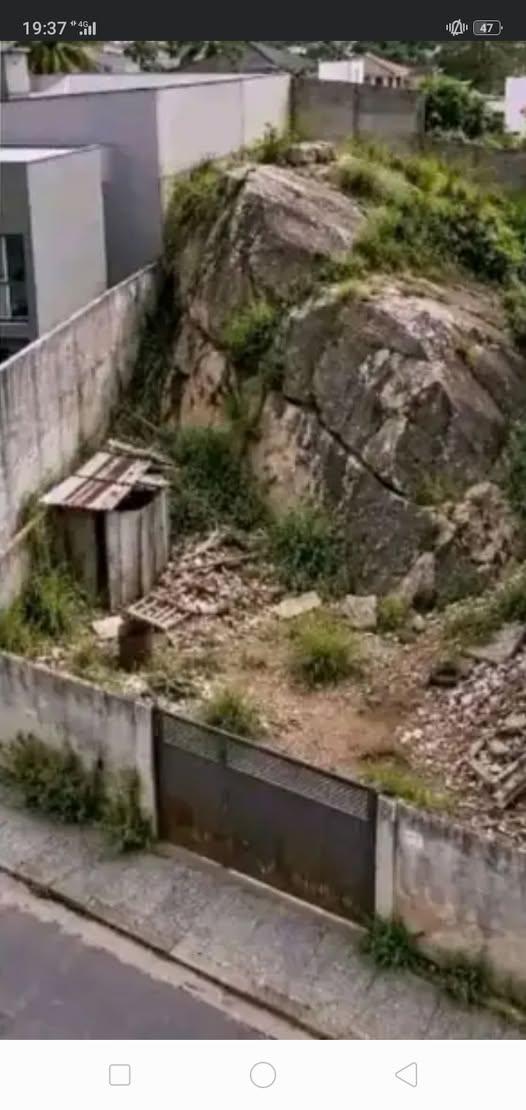 Terrain 600 m² à vendre — Alasora - photo 1