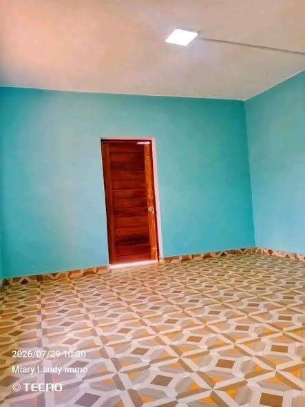 Trano Ahofa à louer — Ankadratombo - photo 2