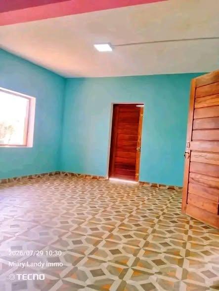 Trano Ahofa à louer — Ankadratombo - photo 3
