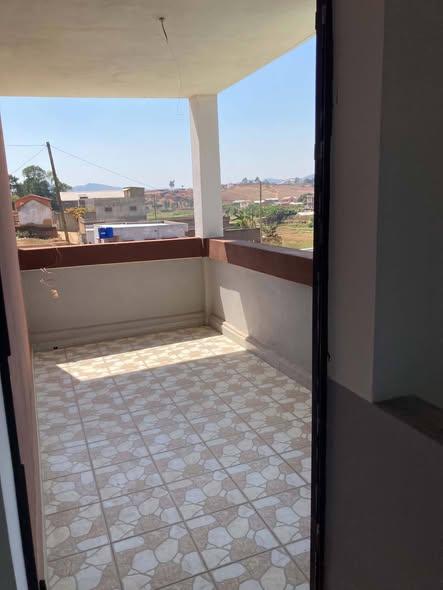 Maison 2 ch. 30 m² à vendre — Anosiala - photo 1