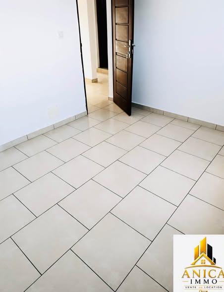 Appartement 3 ch. à vendre — Ambatoroka - photo 2