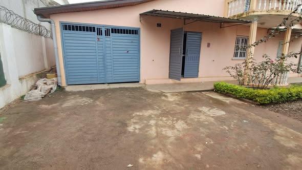 Trano Ahofa 1 ch. à louer — Ambatobe - photo 1