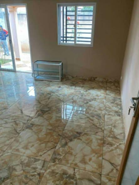 Maison à louer — Ambohidratrimo - photo 1