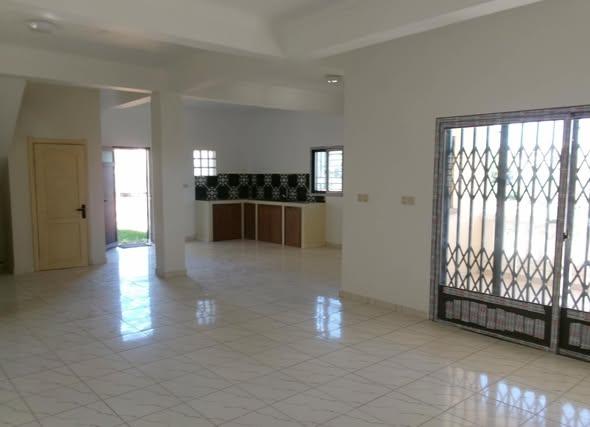 Maison 3 ch. à louer — Ambohibao - photo 1