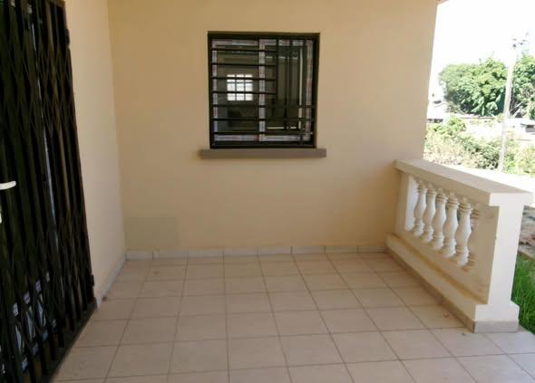 Maison 3 ch. à louer — Ambohibao - photo 5