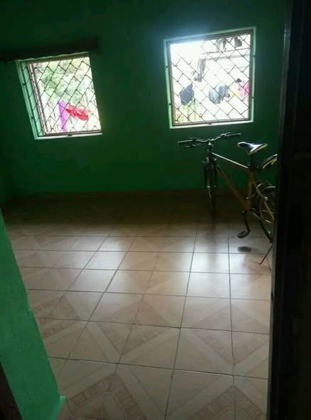 Trano Ahofa 1 ch. à louer — Ambany - photo 1