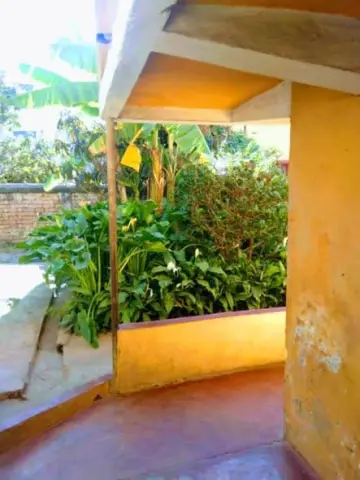 Maison 2 ch. à louer — Anosizato — 120 000 Ar | Fonenako