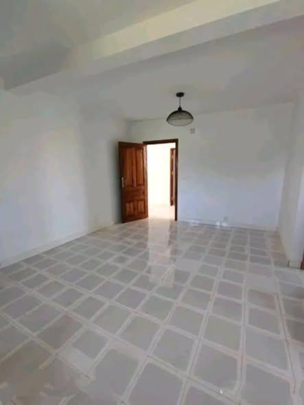 Maison 2 ch. à louer — Ambolokandrina - photo 4