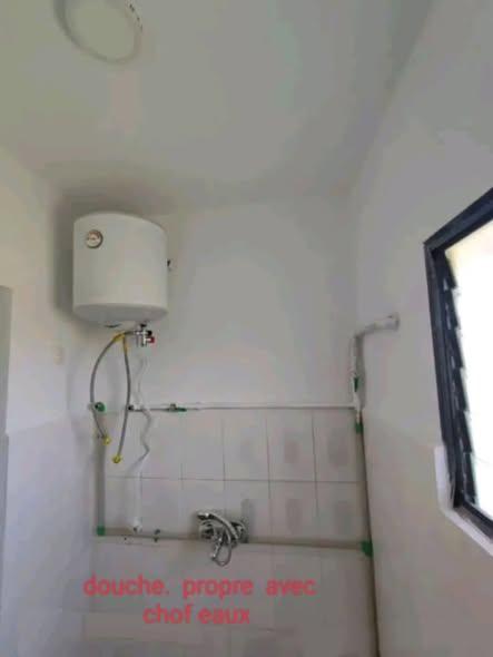 Maison 2 ch. à louer — Ambolokandrina - photo 5