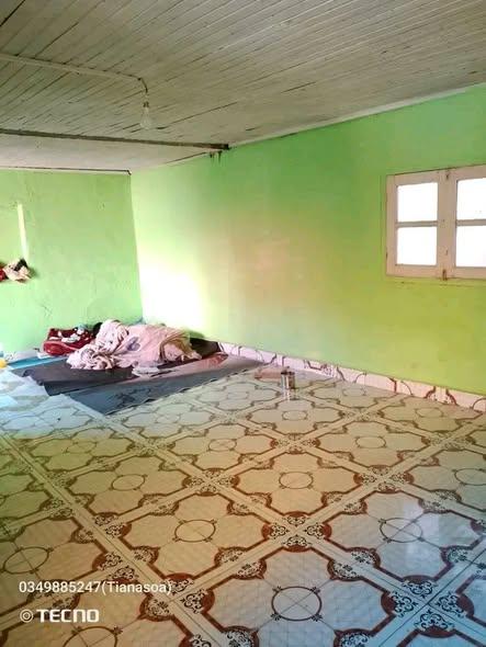 Maison à louer — Ambodivona - photo 4