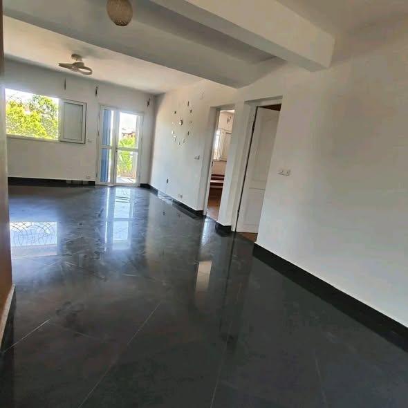 Appartement 3 ch. à louer — Tanjombato - photo 2