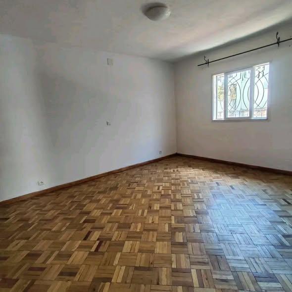 Appartement 3 ch. à louer — Tanjombato - photo 4