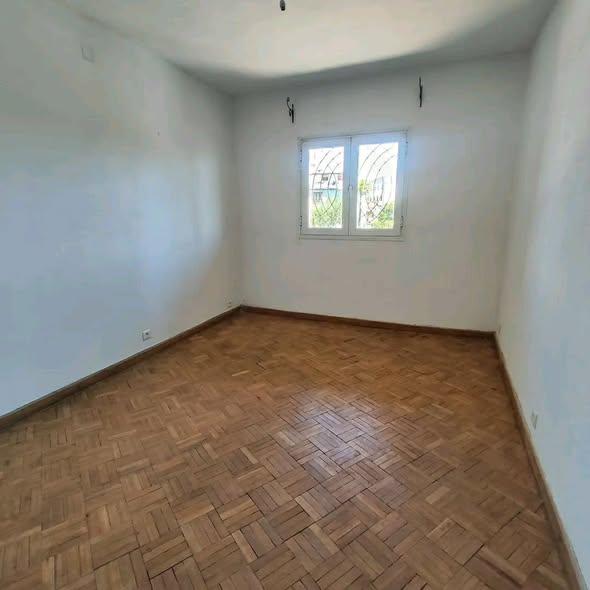 Appartement 3 ch. à louer — Tanjombato - photo 5