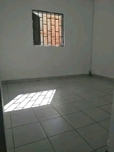 Maison 2 ch. à louer — Ambolikandrina - photo 2