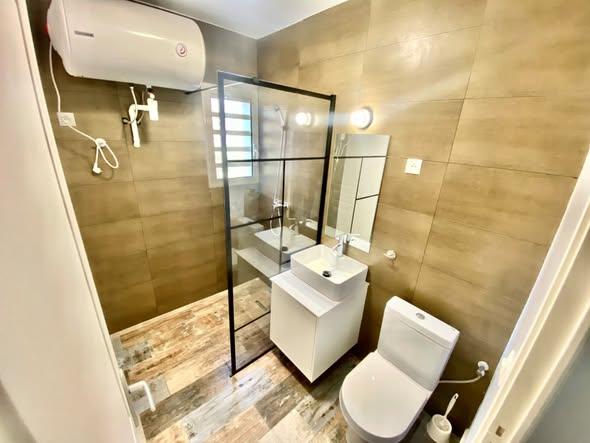 Appartement 1 ch. 110 m² à vendre — Ambatobe - photo 3