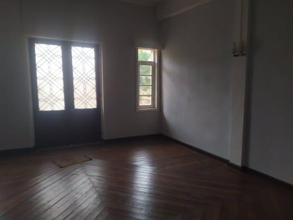 Bureau 3 ch. à louer — Ambohitrarahaba - photo 1