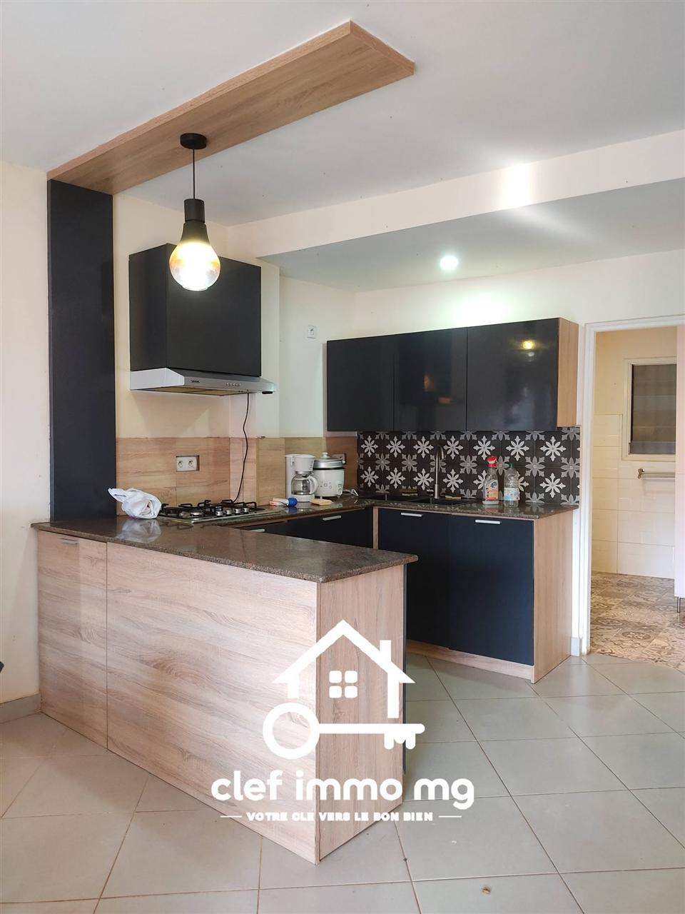 Appartement T3 en rez-de-chaussée — Ambohitrarahaba, Antananarivo - photo 7