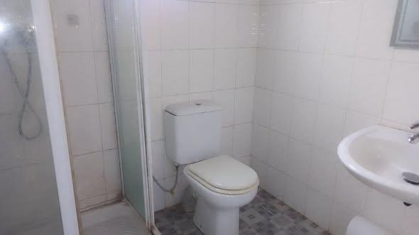 Maison 3 ch. à louer — Antehiroka - photo 2