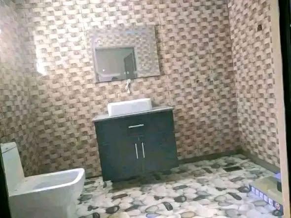 Appartement 2 ch. à louer — Ankadindratombo - photo 5