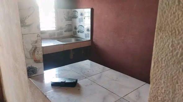Maison 2 ch. à louer — Ambanidia - photo 2