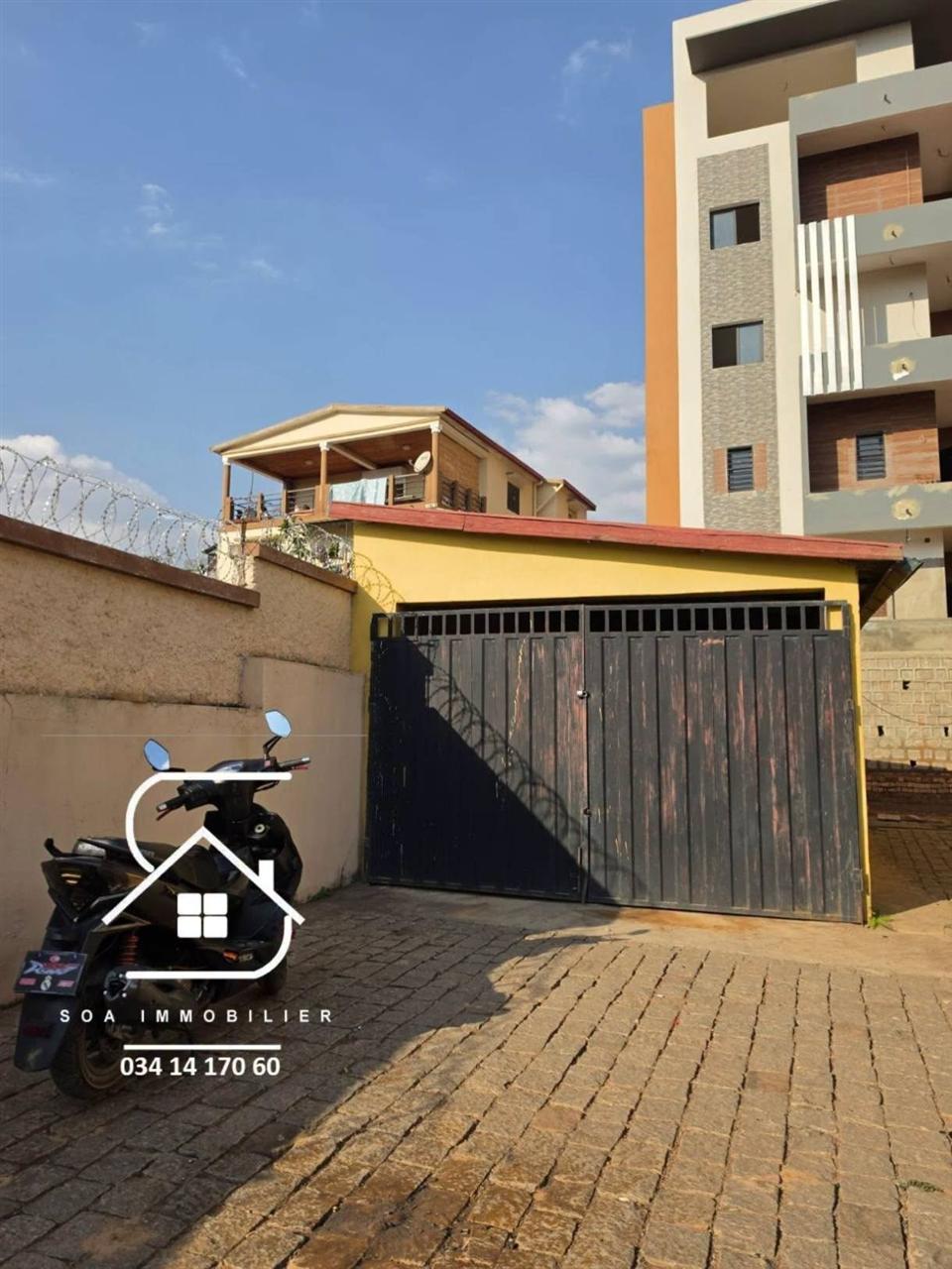 Villa à étage F5 indépendante — Imerimanjaka, Antananarivo - photo 4
