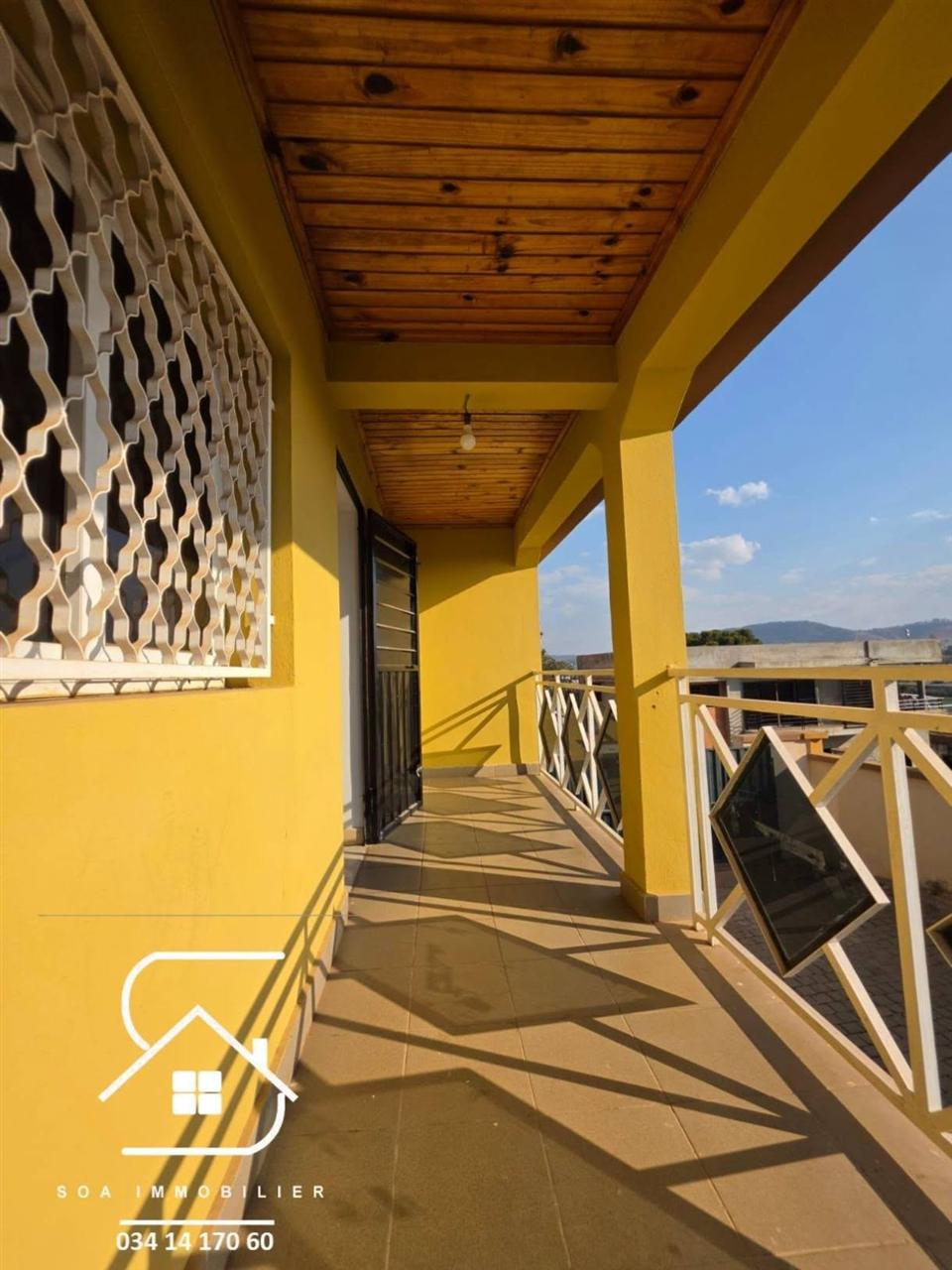 Villa à étage F5 indépendante — Imerimanjaka, Antananarivo - photo 5