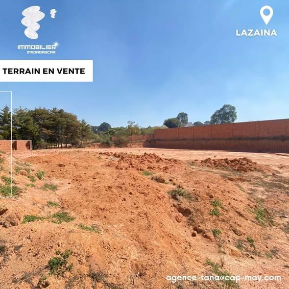 Entrepôt à vendre — Lazaina - photo 2