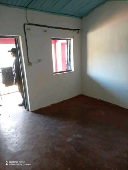 Trano Ahofa 1 ch. à louer — Andraisoro - photo 2