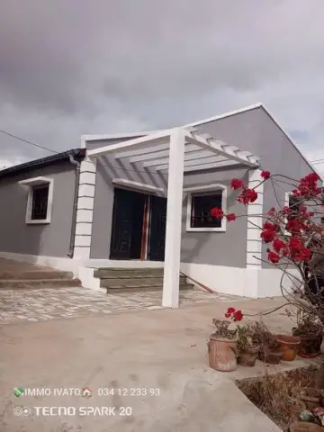 Maison 3 ch. à louer — Mandrosoa — 1 600 000 Ar | Fonenako