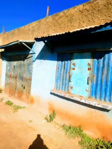 Local commercial à louer — Anosizato — 300 000 Ar | Fonenako